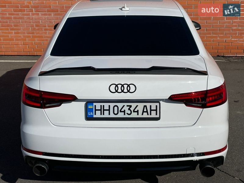 Седан Audi A4 2016 в Киеве
