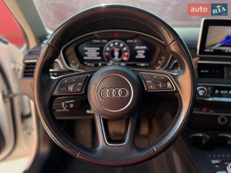 Седан Audi A4 2016 в Киеве