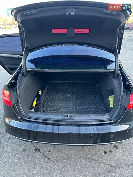Седан Audi A4 2014 в Киеве