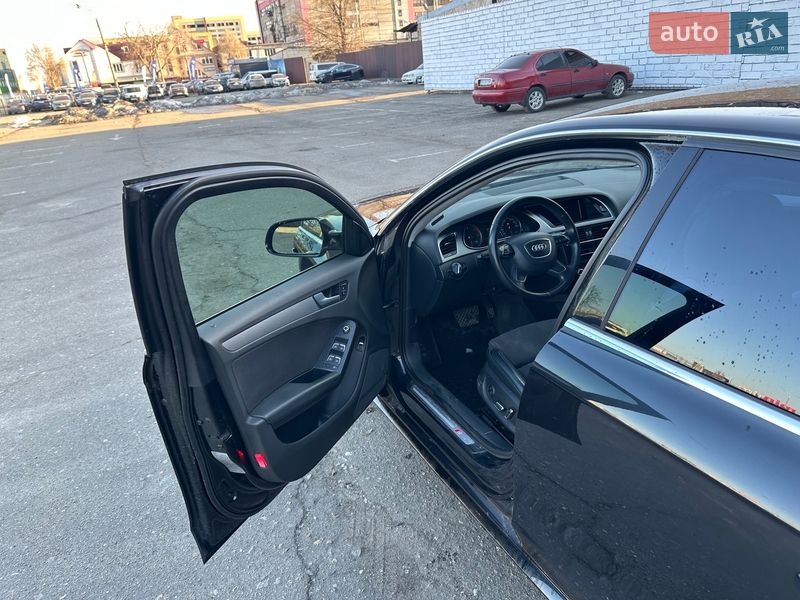 Седан Audi A4 2014 в Києві