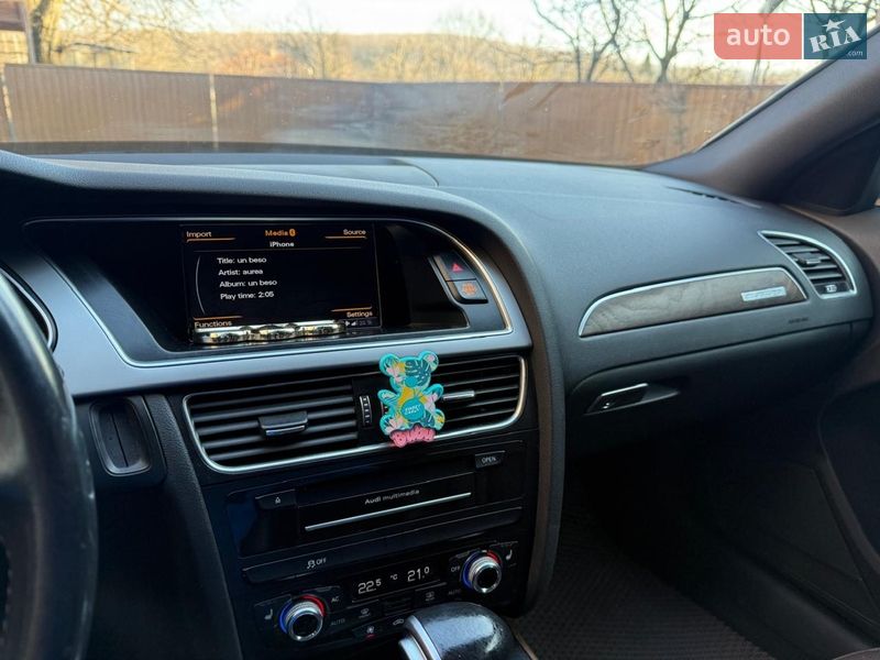 Седан Audi A4 2013 в Вижнице
