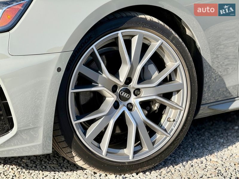 Седан Audi A4 2021 в Харькове