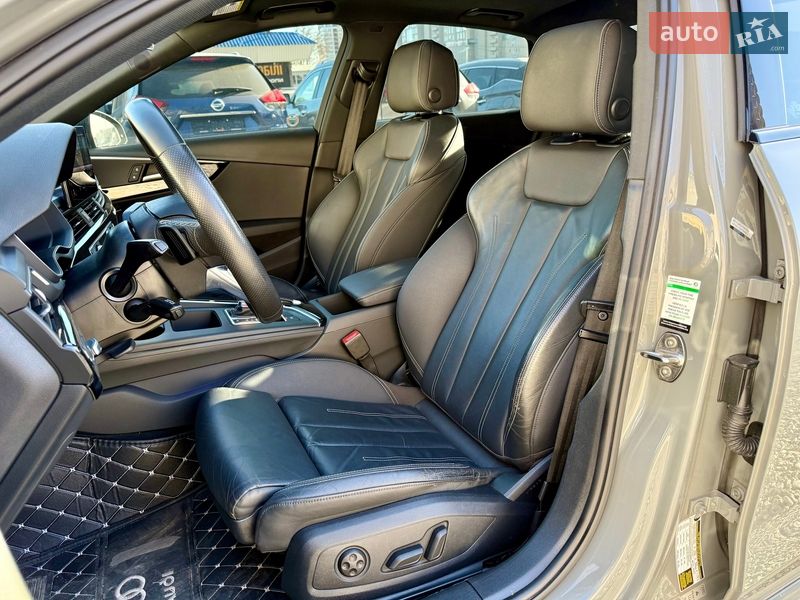 Седан Audi A4 2021 в Харькове