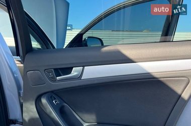Седан Audi A4 2015 в Львове