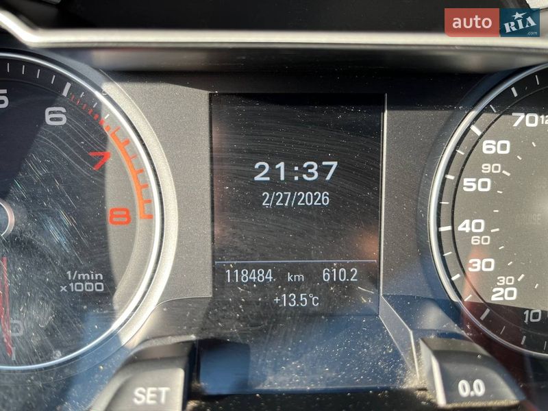 Седан Audi A4 2015 в Львове