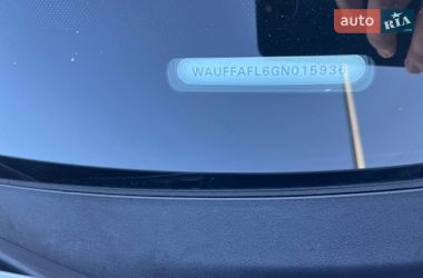 Седан Audi A4 2015 в Львове