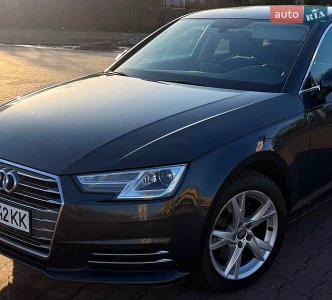 Седан Audi A4 2017 в Ровно