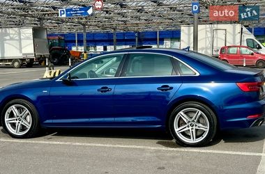 Седан Audi A4 2016 в Львові