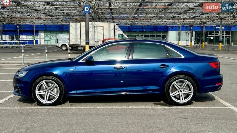 Седан Audi A4 2016 в Львові