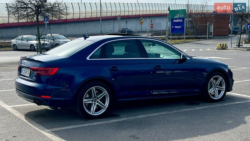Седан Audi A4 2016 в Львові