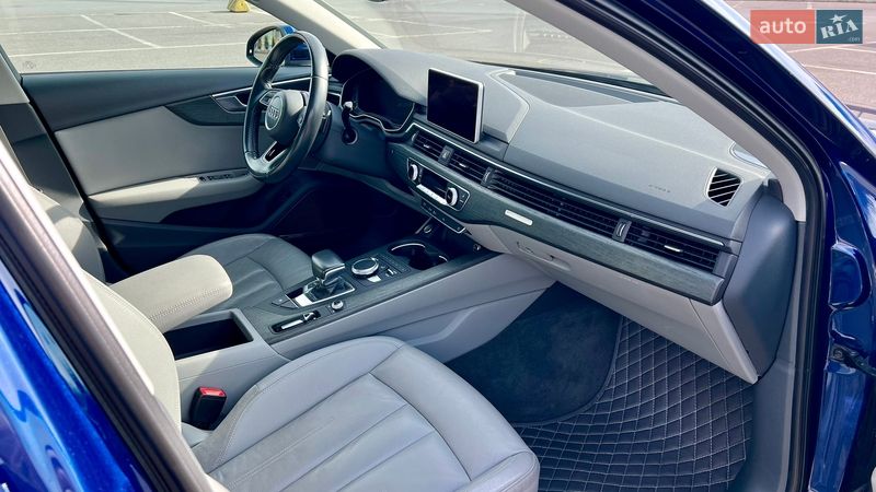 Седан Audi A4 2016 в Львові