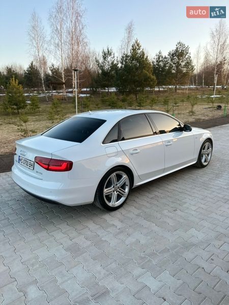 Седан Audi A4 2015 в Тернополе