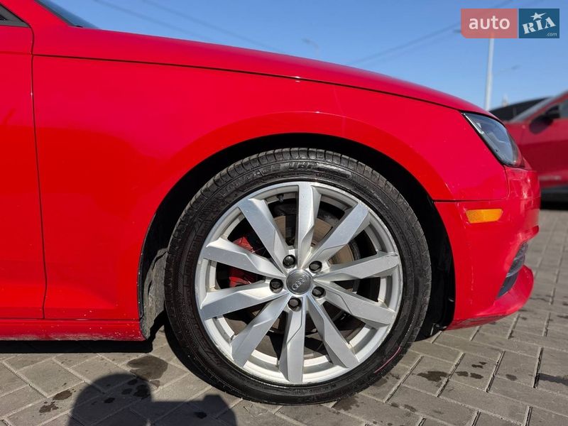 Седан Audi A4 2017 в Луцке