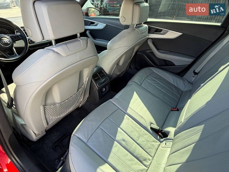 Седан Audi A4 2017 в Луцке