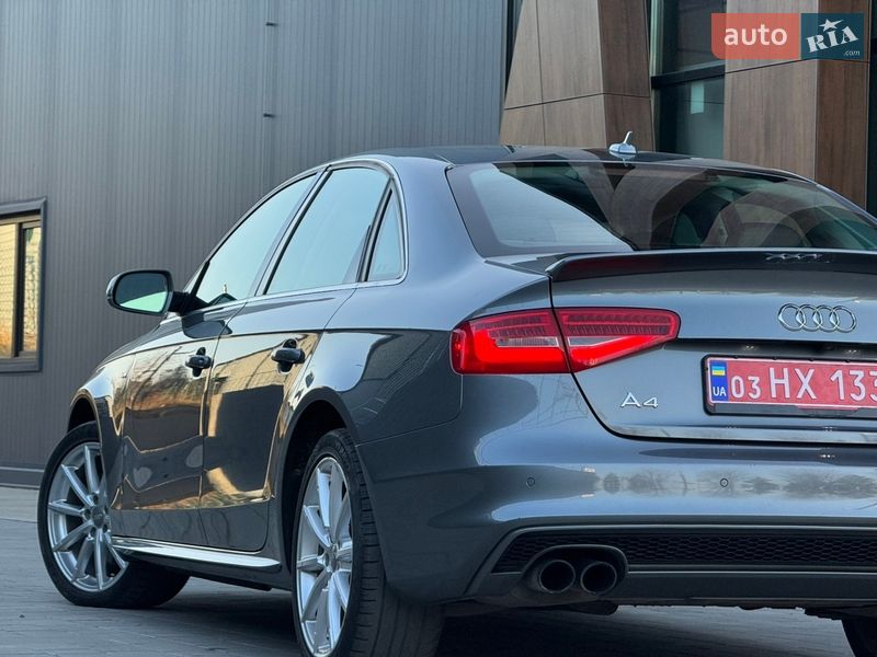 Седан Audi A4 2015 в Луцке