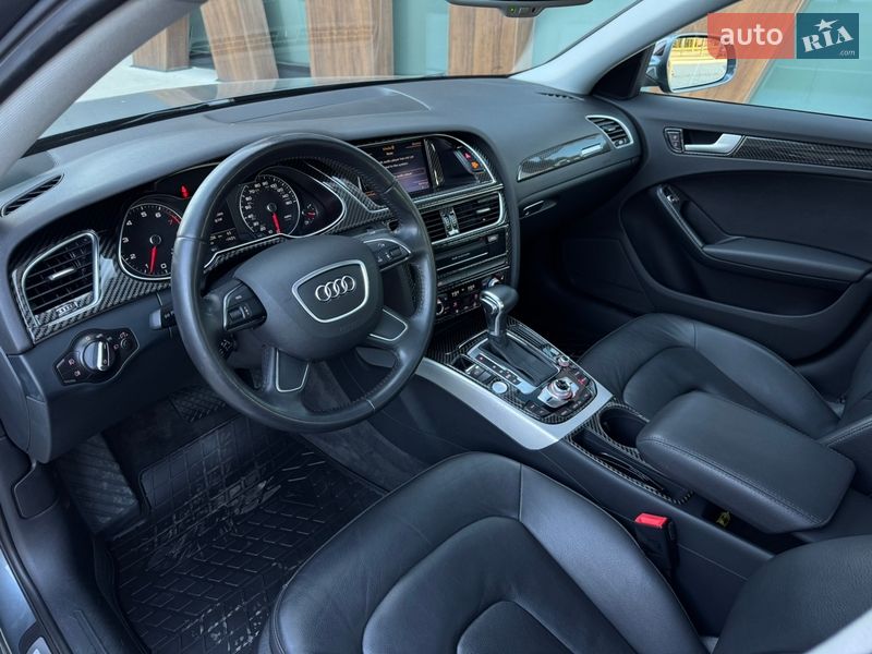 Седан Audi A4 2015 в Луцке