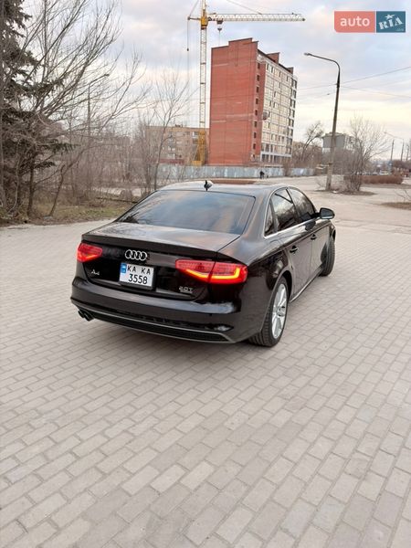 Седан Audi A4 2015 в Запорожье