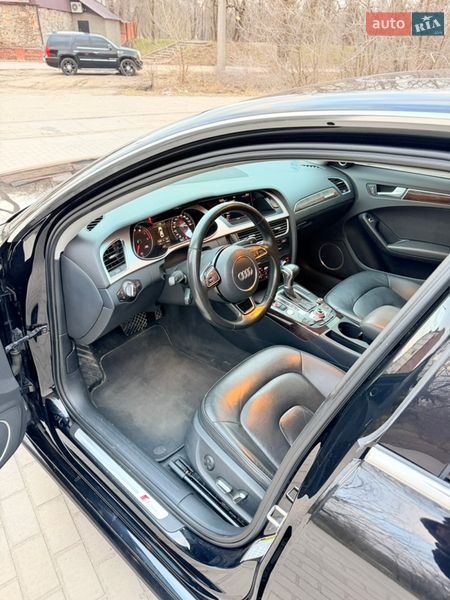 Седан Audi A4 2015 в Запорожье
