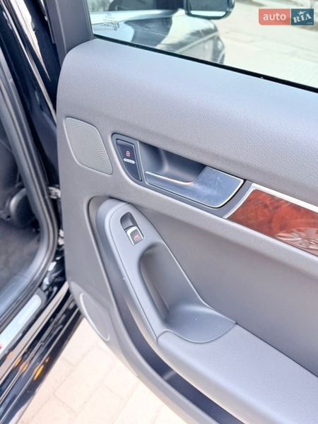 Седан Audi A4 2015 в Запорожье