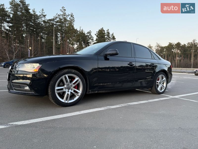 Седан Audi A4 2012 в Киеве