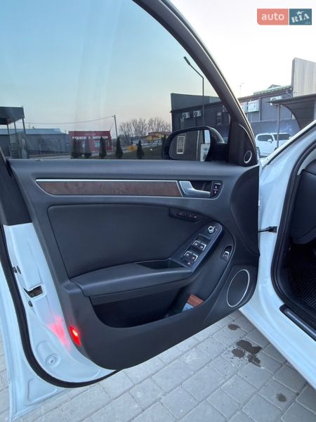 Седан Audi A4 2013 в Рогатині