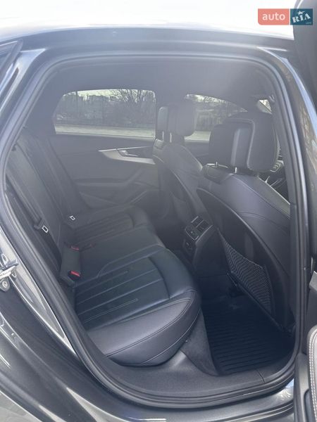 Седан Audi A4 2022 в Харькове