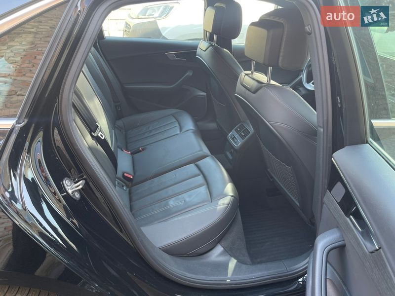 Седан Audi A4 2021 в Ровно