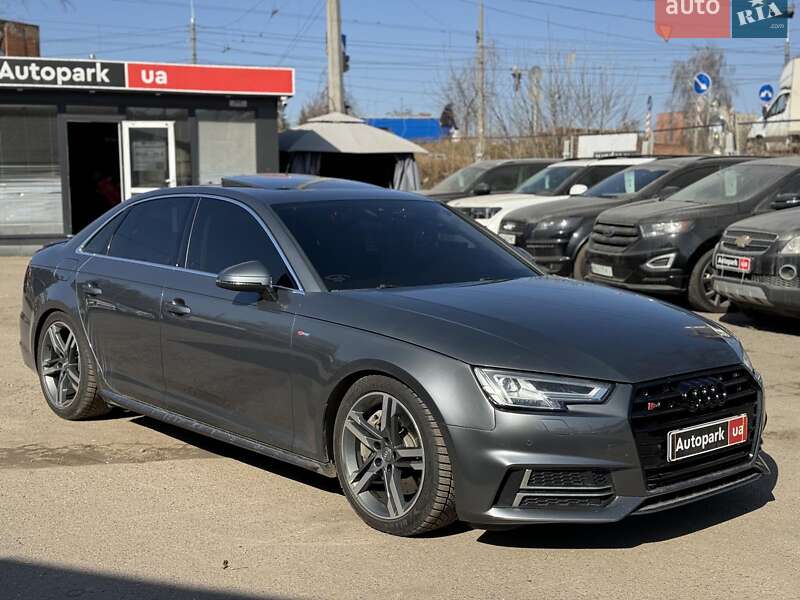 Седан Audi A4 2017 в Виннице