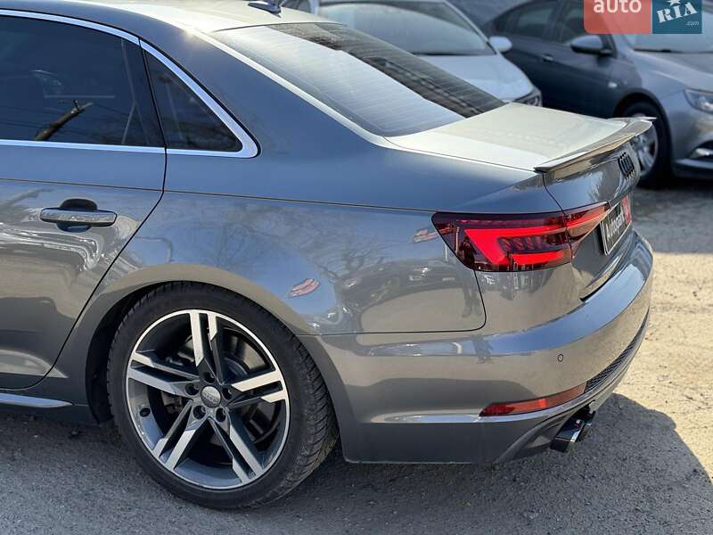Седан Audi A4 2017 в Виннице