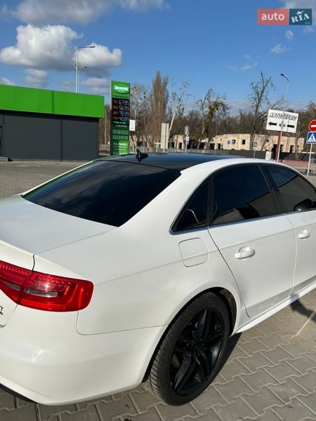 Седан Audi A4 2013 в Ирпене