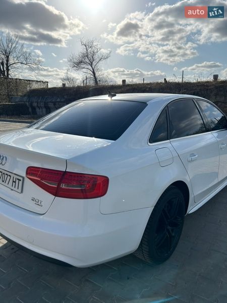 Седан Audi A4 2013 в Ирпене