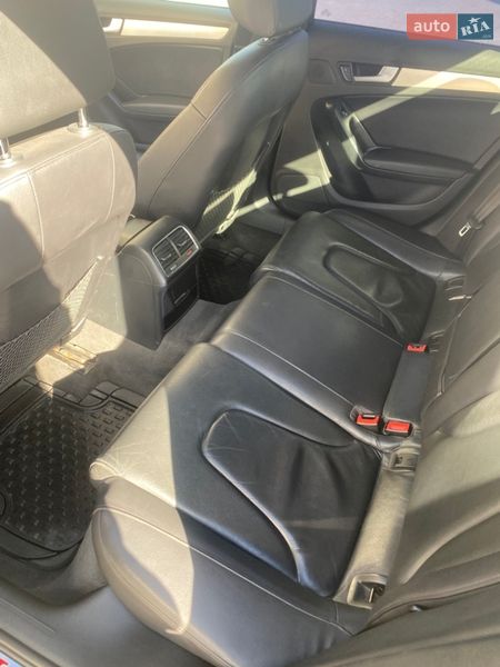 Седан Audi A4 2011 в Галиче