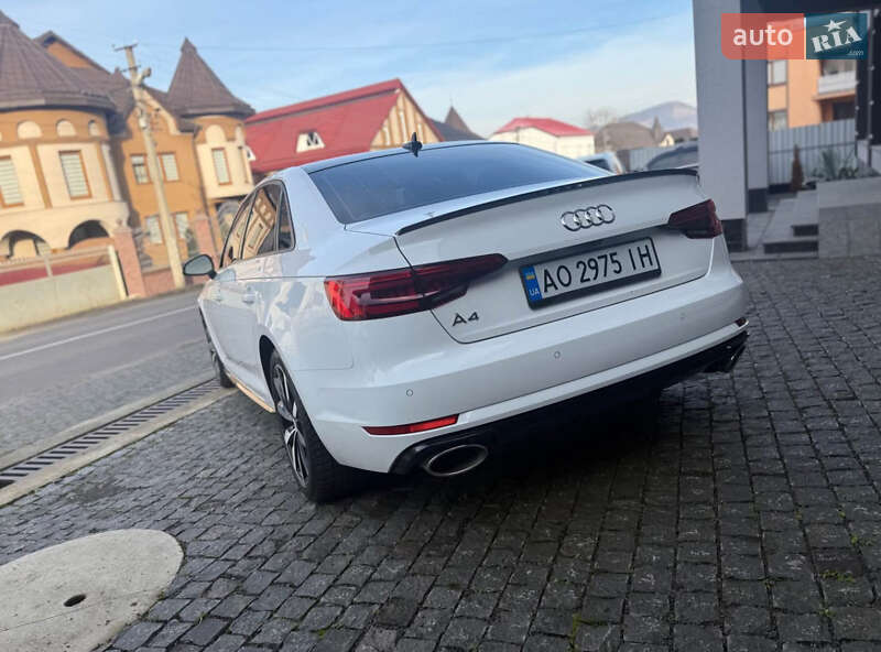 Седан Audi A4 2016 в Черновцах
