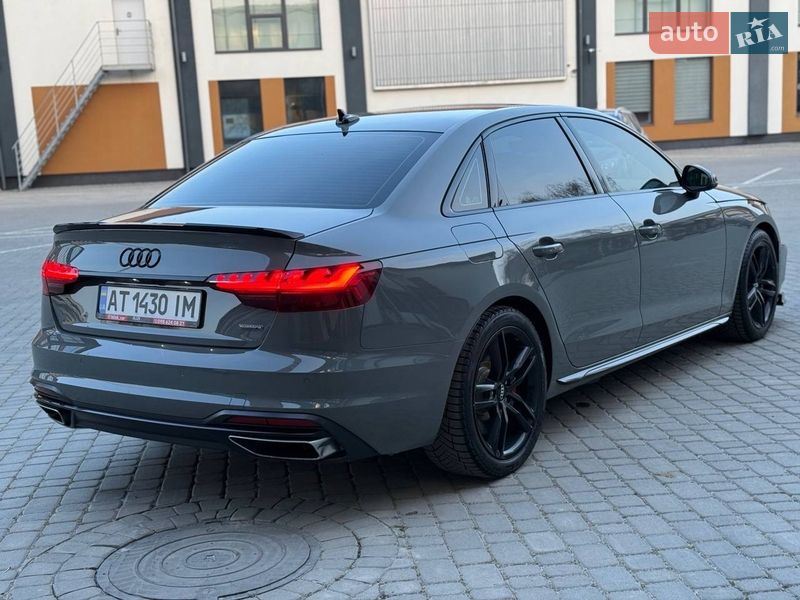 Седан Audi A4 2021 в Коломые