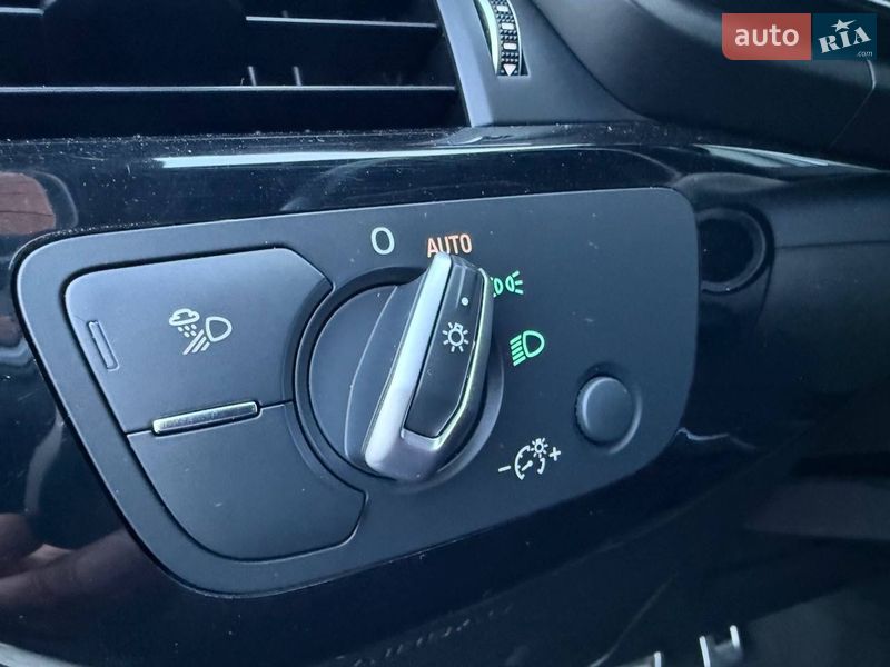 Седан Audi A4 2021 в Коломые