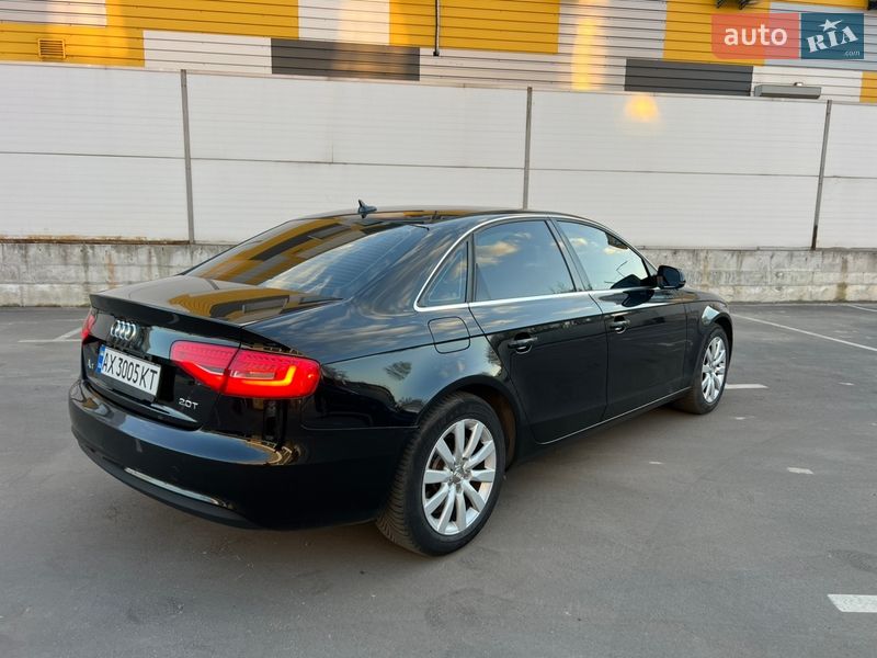 Седан Audi A4 2012 в Киеве