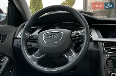 Седан Audi A4 2013 в Львове