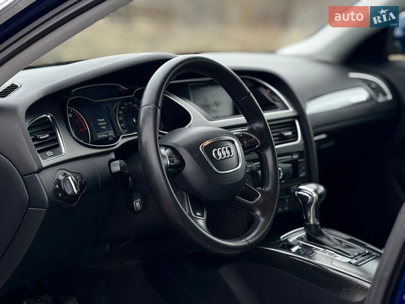 Седан Audi A4 2012 в Тернополі