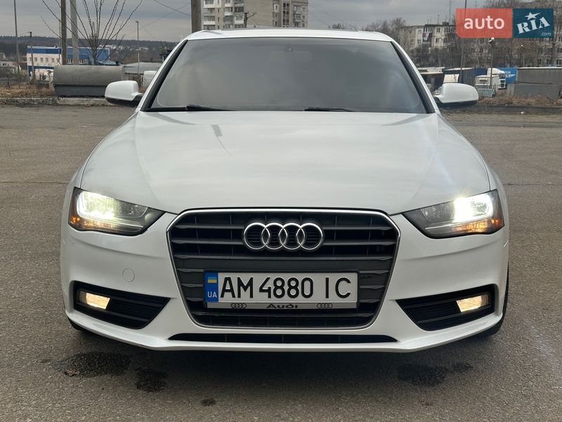 Седан Audi A4 2014 в Житомирі