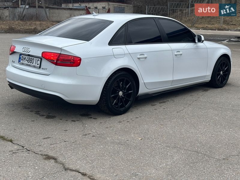 Седан Audi A4 2014 в Житомирі