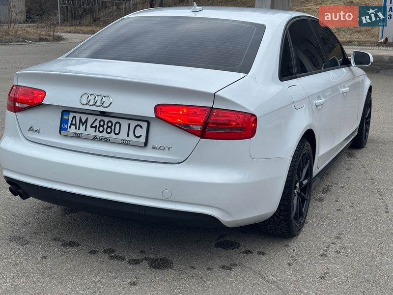 Седан Audi A4 2014 в Житомирі