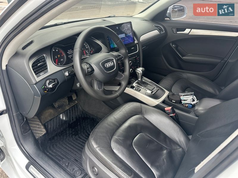 Седан Audi A4 2014 в Житомирі