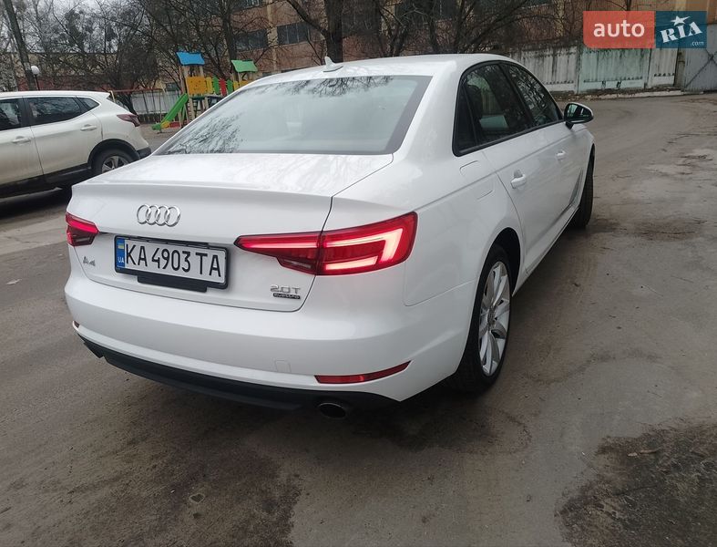 Седан Audi A4 2016 в Киеве