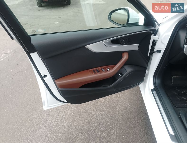 Седан Audi A4 2016 в Киеве
