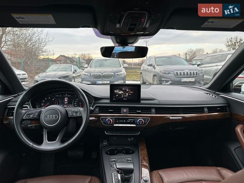 Седан Audi A4 2019 в Львові