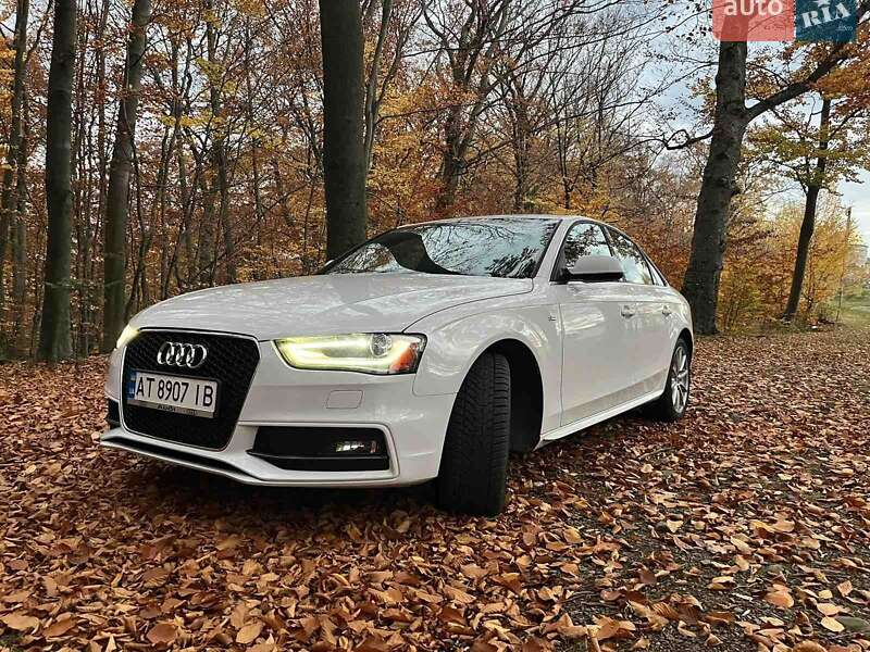 Седан Audi A4 2014 в Калуші
