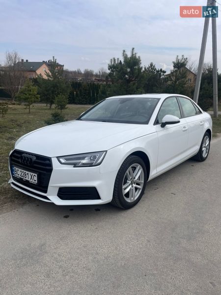 Седан Audi A4 2016 в Львові