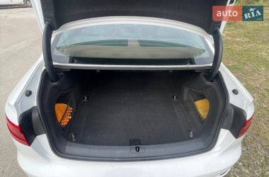 Седан Audi A4 2016 в Львове