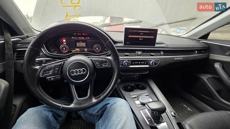 Седан Audi A4 2016 в Львове