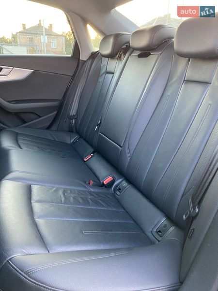 Седан Audi A4 2018 в Вінниці
